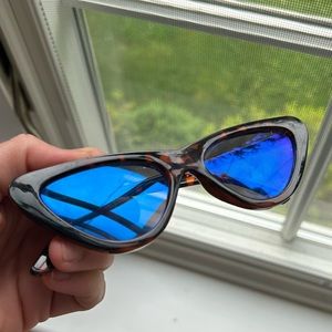 Cat eye sunglasses